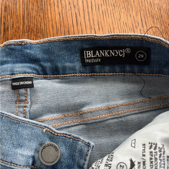Blank NYC Womens Light Blue High Rise Essex Classic Cut off Denim Shorts Size 29 - Picture 4 of 5